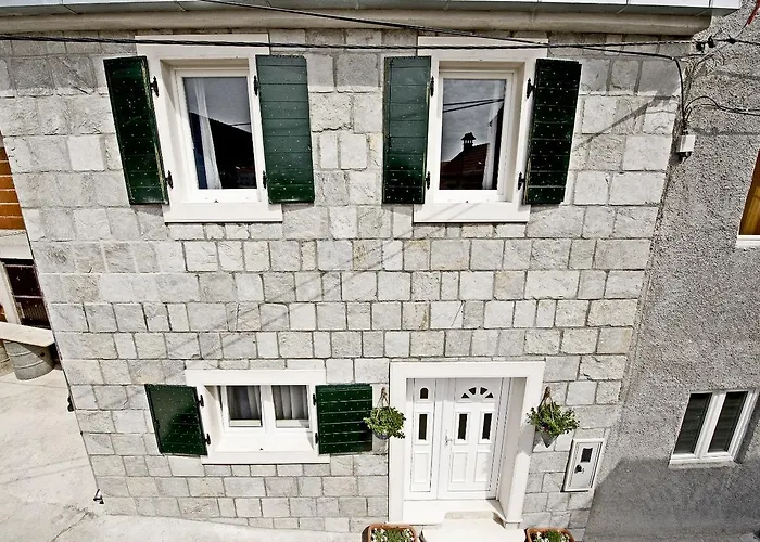 Listesi 1 펜션 트로기르